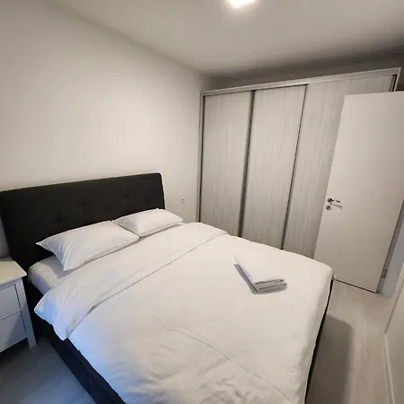 Grand First District In Apartment