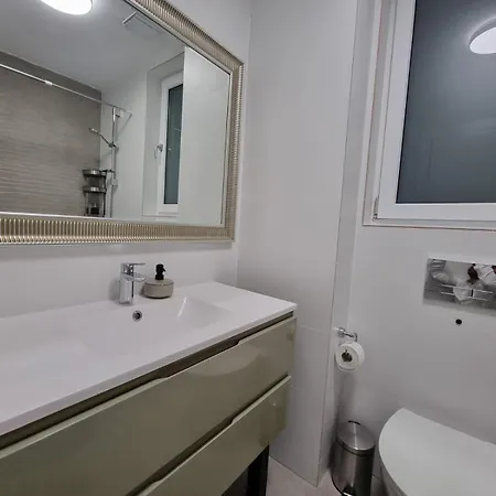 Grand First District In Apartment