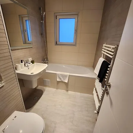 Grand First District In Apartment *