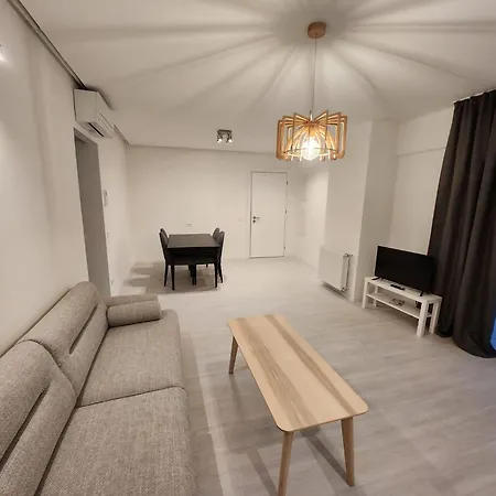 Apartment Grand First District In Bucharest